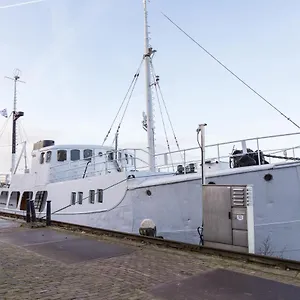  Botel M/s Svalbard Niederlande